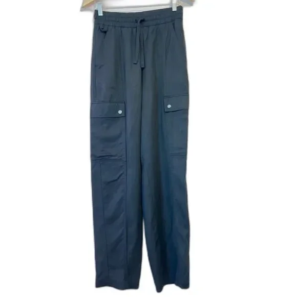 Athleta Celestial High Rise Utility Pant Cargo Black XS Tall Athleisure Travel - Picture 2 of 8